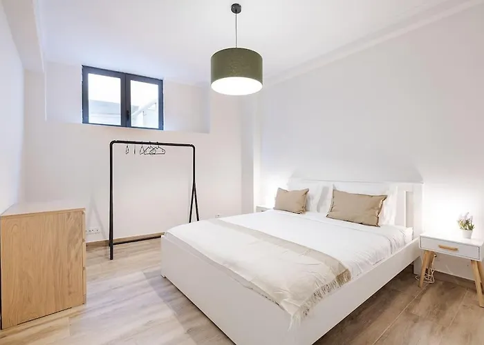 Santos Gem Ii - Space In Trendy Neighborhood