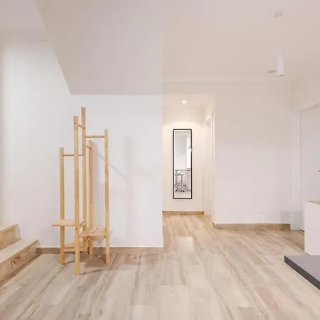 Santos Gem Ii - Space In Trendy Neighborhood リスボン