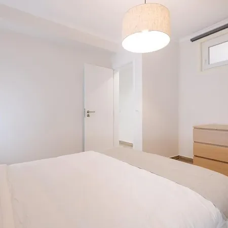Santos Gem Ii - Space In Trendy Neighborhood リスボン