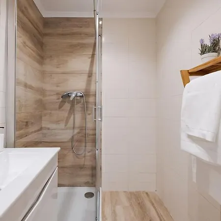 Santos Gem Ii - Space In Trendy Neighborhood Daire